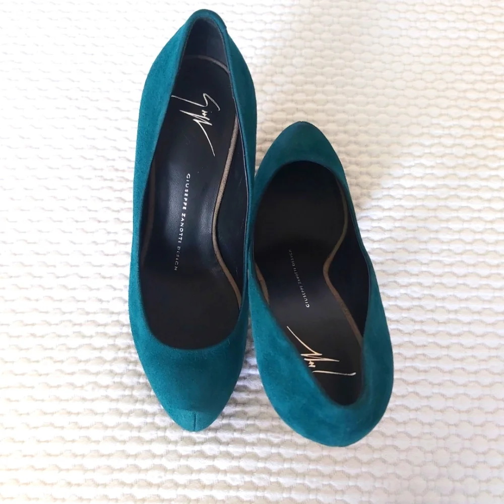 Giuseppe Zanotti Suede Platform Pumps - Picture 2 of 15